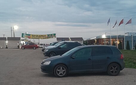 Volkswagen Golf V, 2006 год, 800 000 рублей, 1 фотография