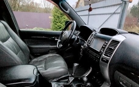 Toyota Land Cruiser Prado 120 рестайлинг, 2007 год, 1 850 000 рублей, 20 фотография