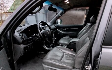 Toyota Land Cruiser Prado 120 рестайлинг, 2007 год, 1 850 000 рублей, 17 фотография