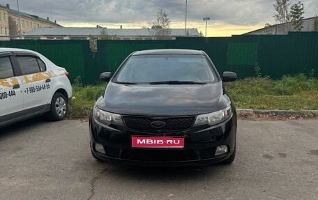 KIA Cerato III, 2011 год, 700 000 рублей, 1 фотография