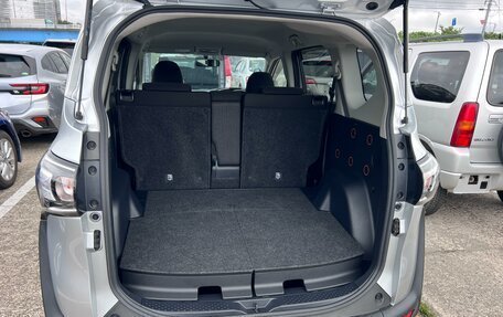 Toyota Sienta II, 2021 год, 1 900 000 рублей, 9 фотография