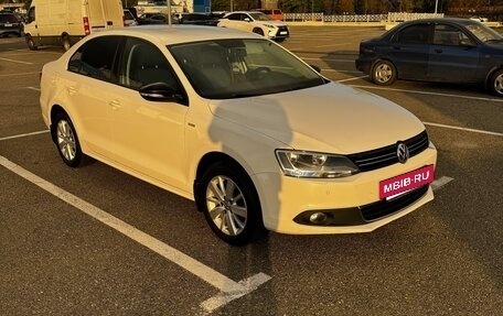 Volkswagen Jetta VI, 2013 год, 1 500 000 рублей, 7 фотография