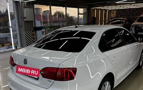 Volkswagen Jetta VI, 2013 год, 1 500 000 рублей, 3 фотография