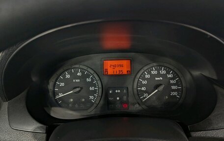 Renault Logan I, 2013 год, 237 000 рублей, 24 фотография