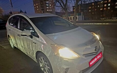 Toyota Prius Alpha I (ZVW40/41), 2012 год, 1 220 000 рублей, 1 фотография