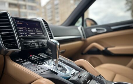 Porsche Cayenne III, 2014 год, 2 750 000 рублей, 28 фотография