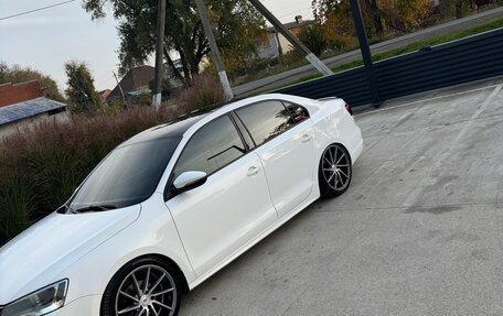 Volkswagen Jetta VI, 2015 год, 1 350 000 рублей, 4 фотография