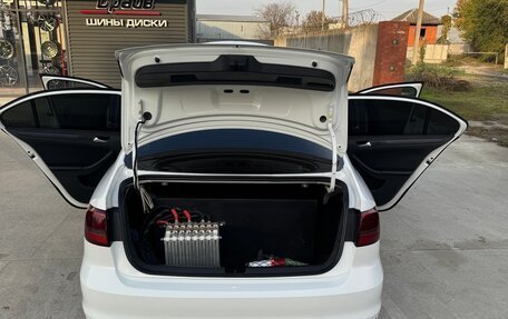 Volkswagen Jetta VI, 2015 год, 1 350 000 рублей, 9 фотография