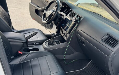 Volkswagen Jetta VI, 2015 год, 1 350 000 рублей, 11 фотография