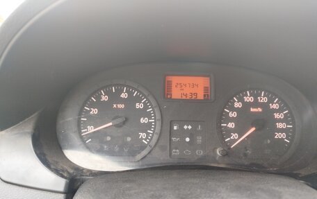 Renault Logan I, 2006 год, 180 000 рублей, 7 фотография