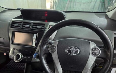 Toyota Prius Alpha I (ZVW40/41), 2012 год, 1 220 000 рублей, 20 фотография