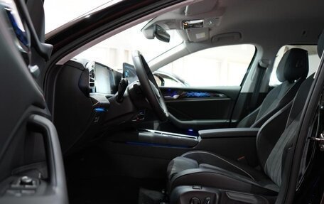 Volkswagen Passat, 2025 год, 4 700 000 рублей, 9 фотография