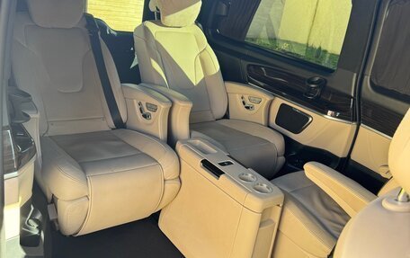 Mercedes-Benz V-Класс, 2019 год, 6 000 000 рублей, 8 фотография