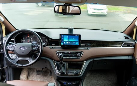 Hyundai Grand Starex Grand Starex I рестайлинг 2, 2019 год, 4 300 000 рублей, 12 фотография