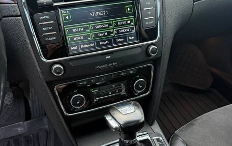 Skoda Superb III рестайлинг, 2011 год, 895 000 рублей, 5 фотография