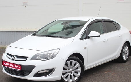 Opel Astra J, 2015 год, 965 000 рублей, 2 фотография