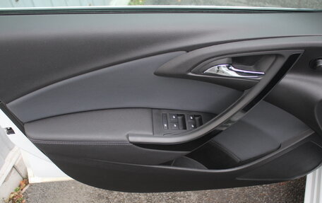 Opel Astra J, 2015 год, 965 000 рублей, 11 фотография