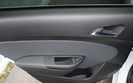 Opel Astra J, 2015 год, 965 000 рублей, 15 фотография