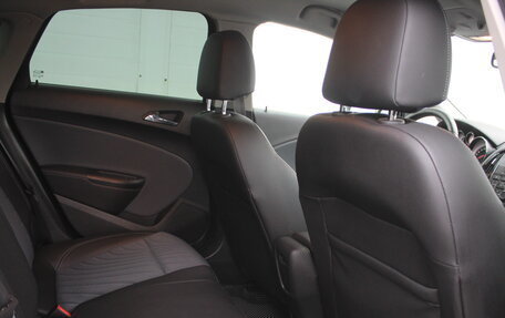 Opel Astra J, 2015 год, 965 000 рублей, 13 фотография