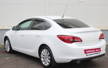 Opel Astra J, 2015 год, 965 000 рублей, 5 фотография