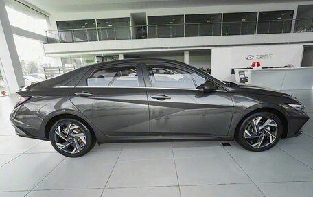 Hyundai Elantra, 2025 год, 2 200 000 рублей, 3 фотография