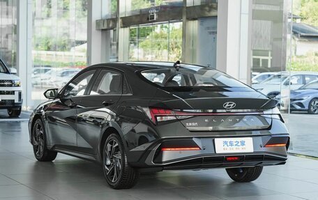Hyundai Elantra, 2025 год, 2 200 000 рублей, 6 фотография