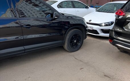 Volkswagen Tiguan I, 2011 год, 1 450 000 рублей, 2 фотография