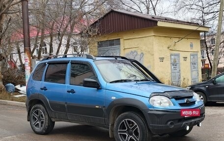 Chevrolet Niva I рестайлинг, 2017 год, 655 000 рублей, 5 фотография