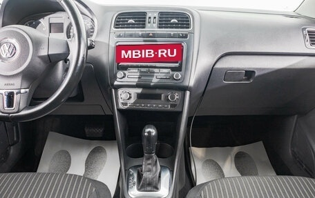 Volkswagen Polo VI (EU Market), 2012 год, 899 000 рублей, 18 фотография