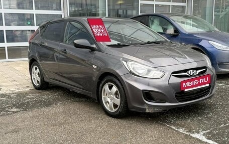 Hyundai Solaris II рестайлинг, 2012 год, 535 000 рублей, 3 фотография