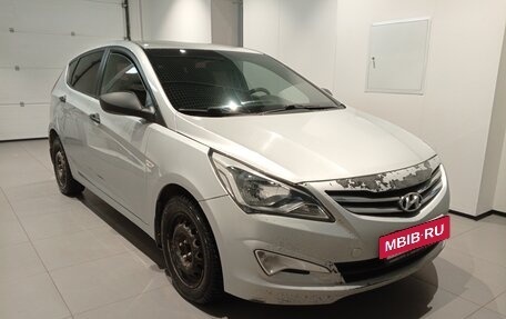 Hyundai Solaris II рестайлинг, 2015 год, 749 000 рублей, 3 фотография