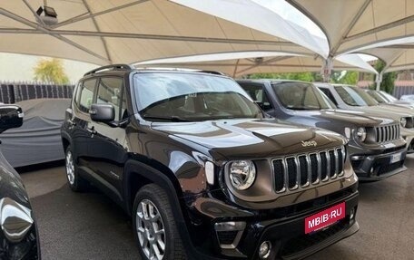Jeep Renegade I рестайлинг, 2021 год, 2 074 000 рублей, 2 фотография