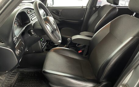 Chevrolet Niva I рестайлинг, 2015 год, 690 000 рублей, 16 фотография