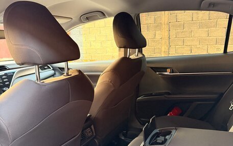 Toyota Camry, 2018 год, 2 600 000 рублей, 11 фотография