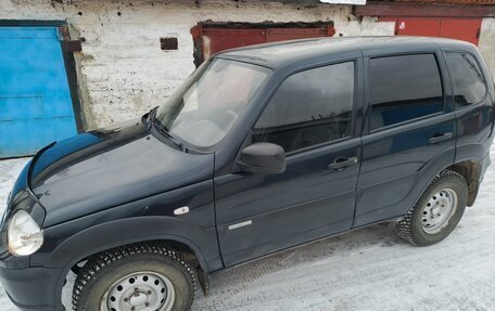 Chevrolet Niva I рестайлинг, 2013 год, 590 000 рублей, 2 фотография