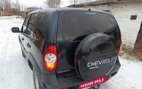 Chevrolet Niva I рестайлинг, 2013 год, 590 000 рублей, 3 фотография