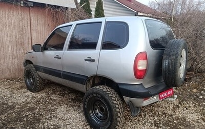 Chevrolet Niva I рестайлинг, 2004 год, 750 000 рублей, 1 фотография