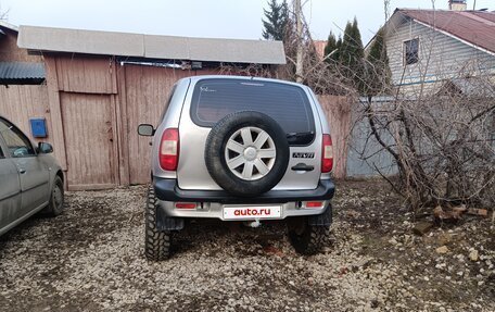 Chevrolet Niva I рестайлинг, 2004 год, 750 000 рублей, 4 фотография