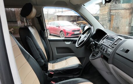 Volkswagen Caravelle T5, 2013 год, 1 650 000 рублей, 5 фотография