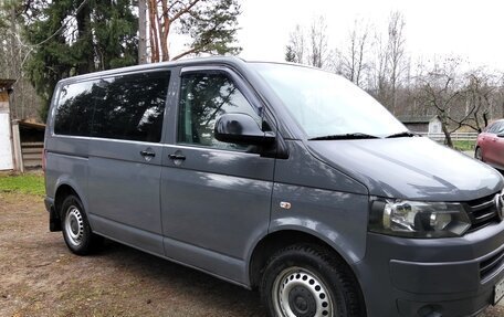 Volkswagen Caravelle T5, 2013 год, 1 650 000 рублей, 3 фотография