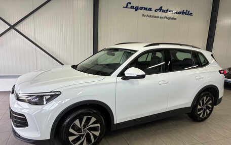 Volkswagen Tiguan, 2024 год, 4 801 001 рублей, 4 фотография