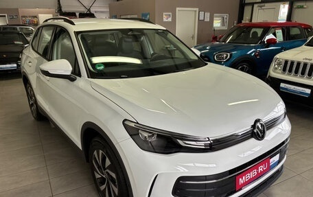 Volkswagen Tiguan, 2024 год, 4 801 001 рублей, 5 фотография