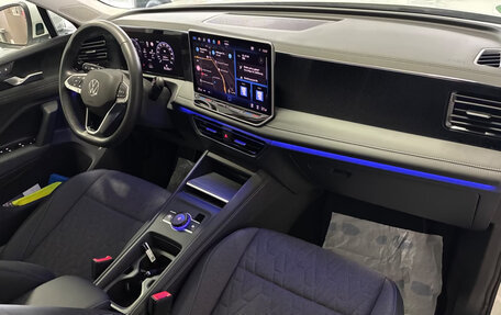 Volkswagen Tiguan, 2024 год, 4 801 001 рублей, 16 фотография