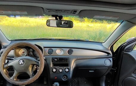 Mitsubishi Outlander III рестайлинг 3, 2006 год, 320 000 рублей, 3 фотография