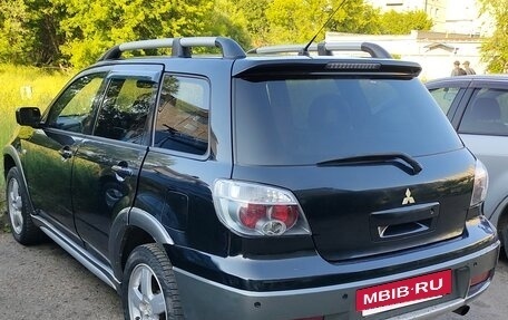 Mitsubishi Outlander III рестайлинг 3, 2006 год, 320 000 рублей, 16 фотография