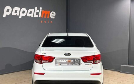 KIA Rio III рестайлинг, 2015 год, 999 000 рублей, 4 фотография