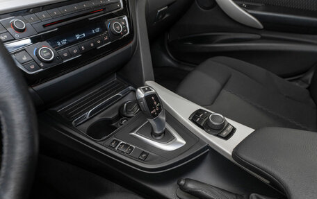 BMW 3 серия, 2016 год, 1 570 000 рублей, 14 фотография