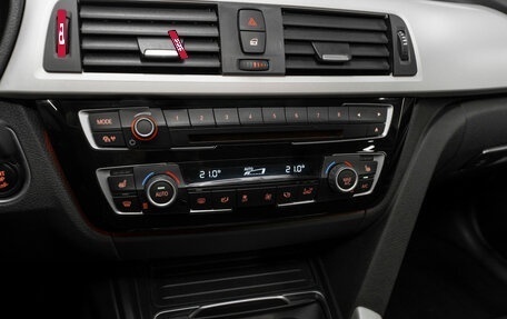 BMW 3 серия, 2016 год, 1 570 000 рублей, 16 фотография