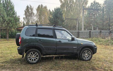 Chevrolet Niva I рестайлинг, 2018 год, 590 000 рублей, 5 фотография