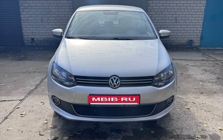 Volkswagen Polo VI (EU Market), 2013 год, 1 300 000 рублей, 2 фотография